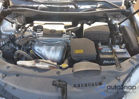 2015 Toyota Camry Le z USA, uszkodzony, nr VIN 4T1BF1FK6FU492696